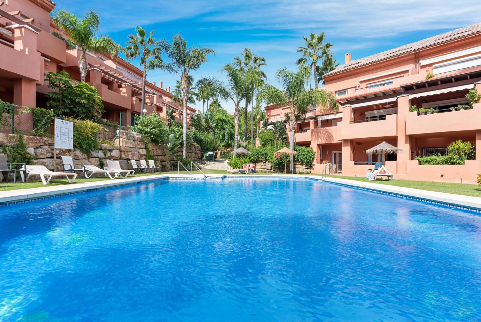 La Fragata Estepona Port ภายนอก รูปภาพ